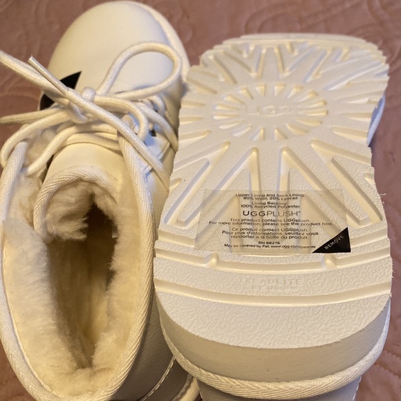 UGG unisex  Leather Boots - Picture 4 of 6